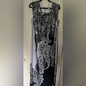 Catherine - 3X - Built in Silver Necklace Elegant Black and White Paisley Dress